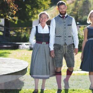 JL-EST-Tracht